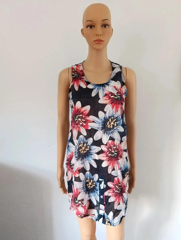 blusa túnica Molly Bracken con flores sin mangas – Talla M – Azul marino multicolor – photo 2